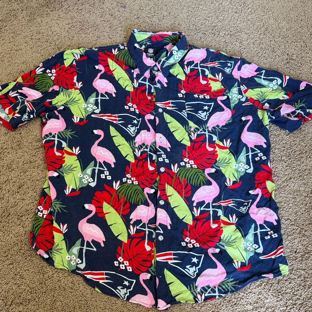 NFL New England floral camp shirt size extra large